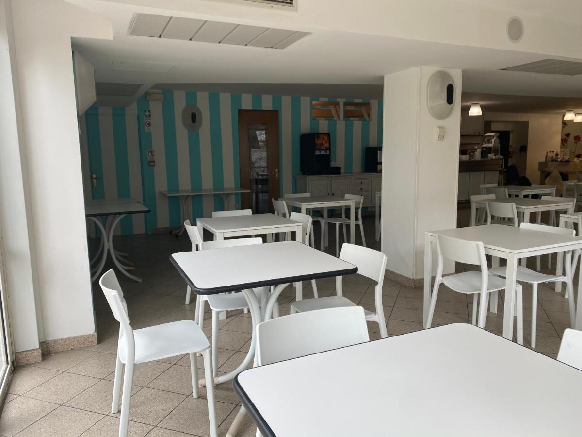 Hotel Modenese Riccione Esterno foto