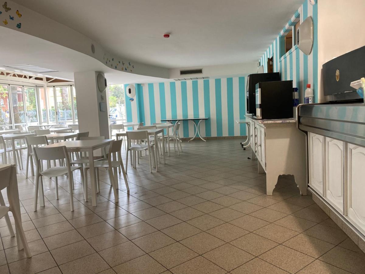 Hotel Modenese Riccione Esterno foto