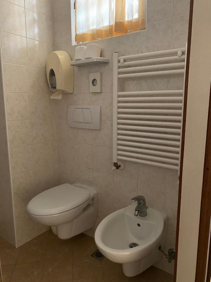 Hotel Modenese Riccione Esterno foto