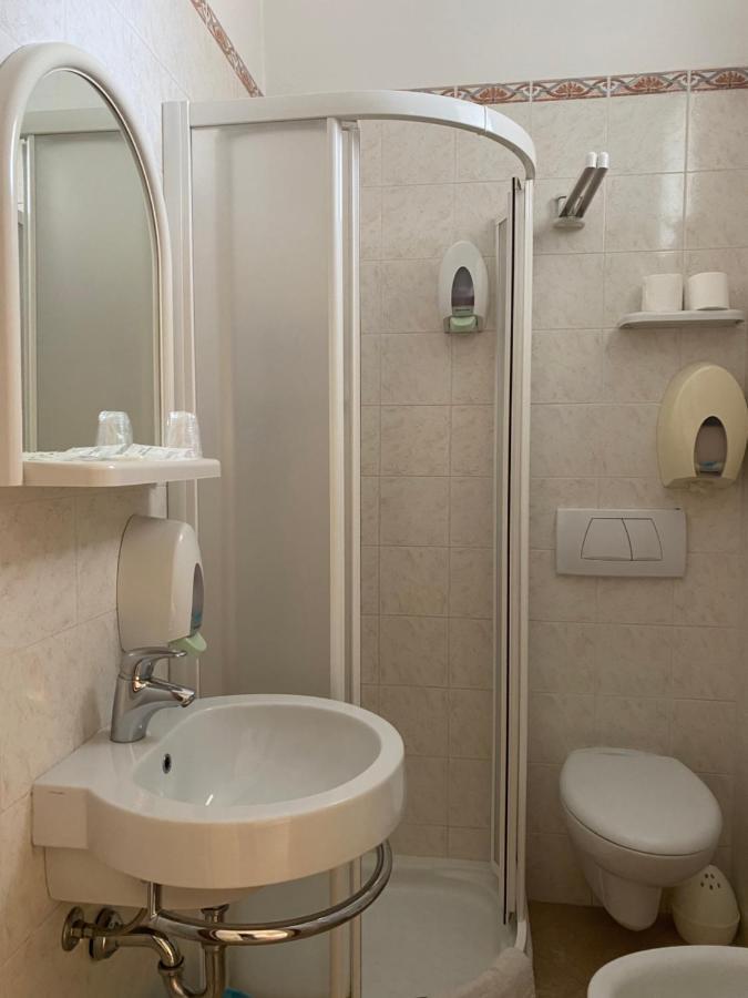 Hotel Modenese Riccione Esterno foto