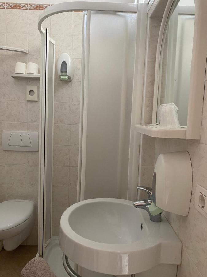 Hotel Modenese Riccione Esterno foto