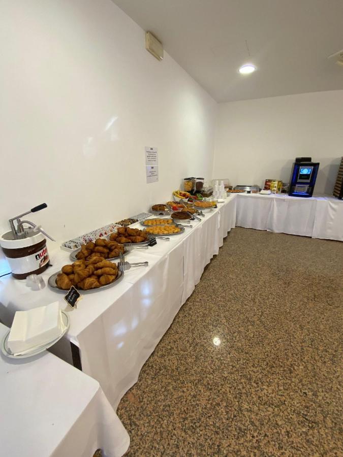 Hotel Modenese Riccione Esterno foto