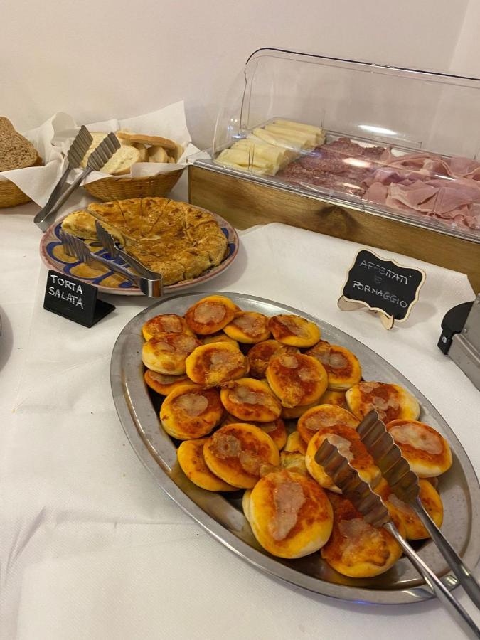 Hotel Modenese Riccione Esterno foto
